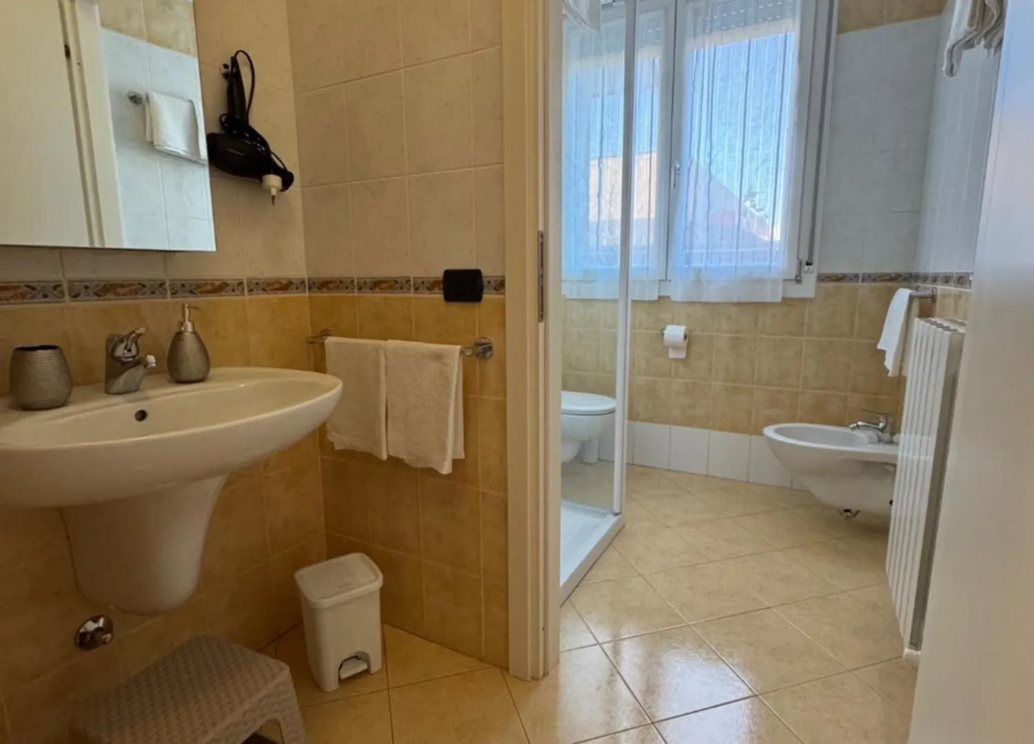 B&B La Terrazza オッツァーノ・デッレミーリア 0*,  イタリア